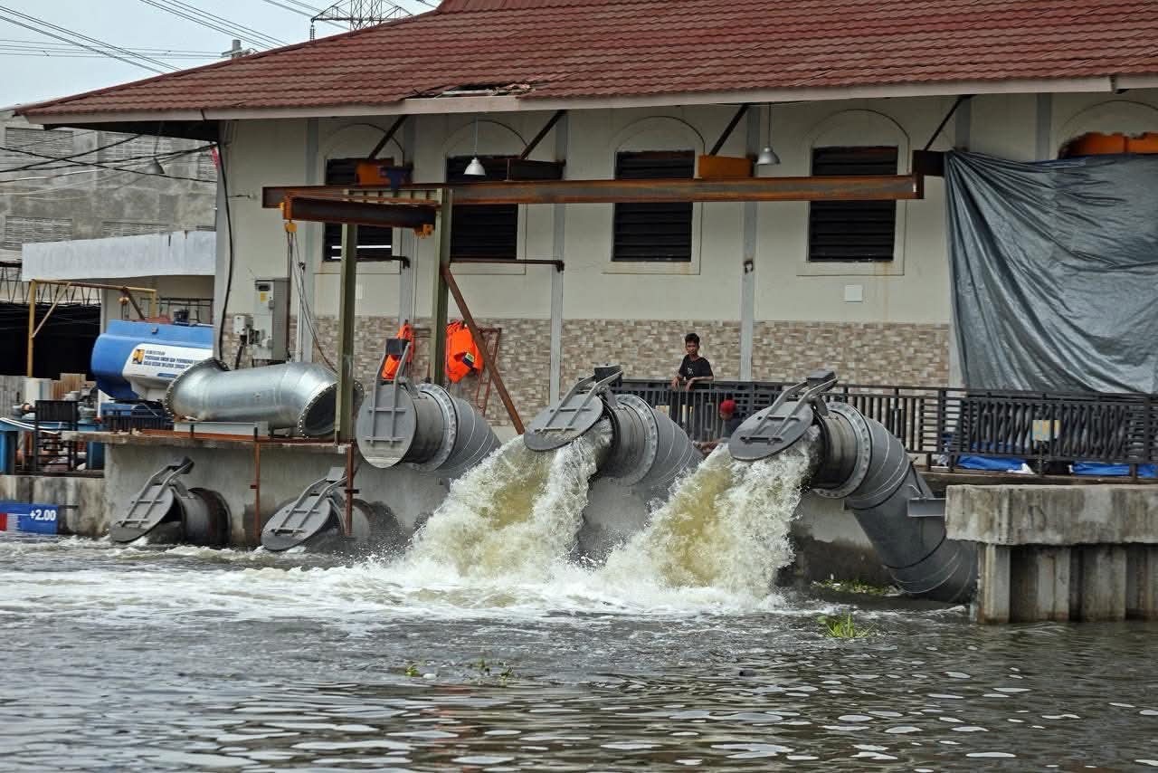 Pemerintah All Out Tangani Banjir Semarang