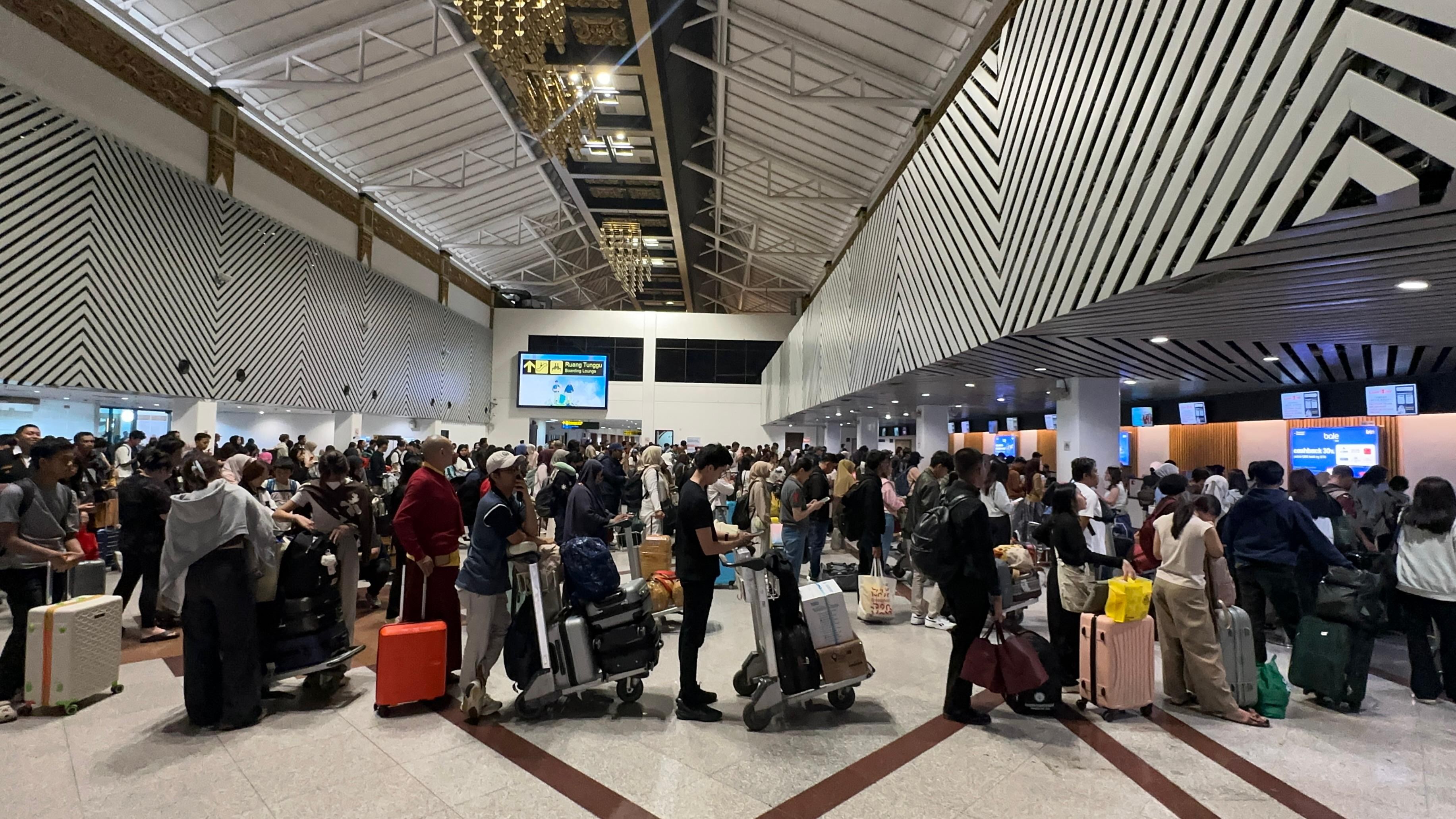 10 Hari Posko Nataru, Bandara Juanda Layani 430.540 Penumpang
